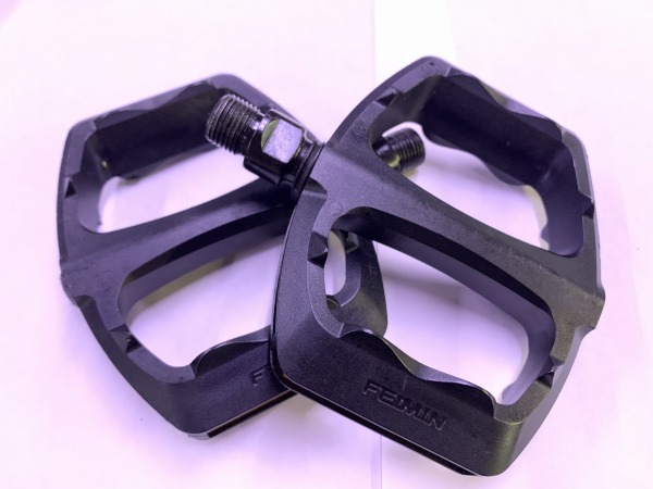 フラットペダル ブラック