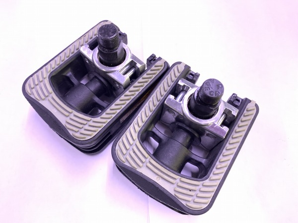 折り畳みペダル