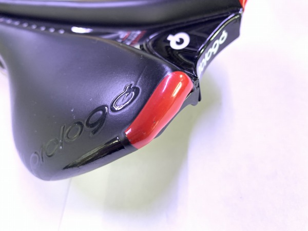 サドル NAGO evo pas Tiroxレール