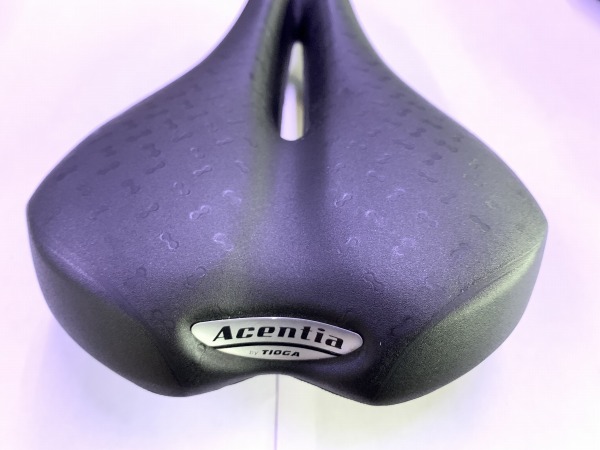 サドル Acentia Fortis Aura スチールレール