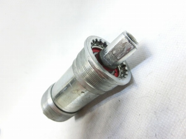 ボトムブラケット JIS/68mm/110.5mm/スクエア