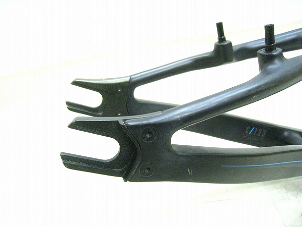 カーボンBMXフレーム CLUTCH