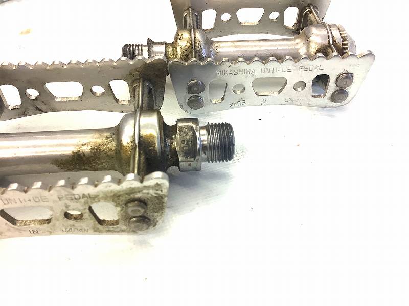 フラットペダル UNIQUE Pedal　TRACK