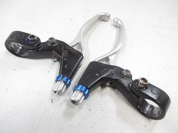 ブレーキレバー ブラック/シルバー ※曲がり有