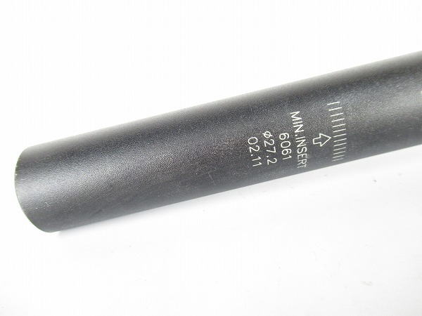 シートポスト　ブラック/シルバー　27.2mm/350mm