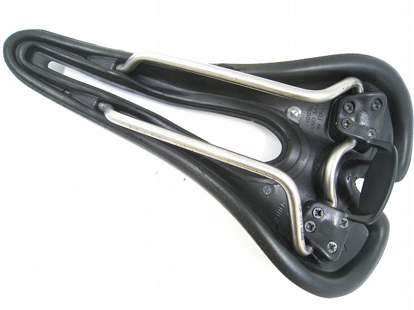 サドル HELL ブラック aisi 304 tube