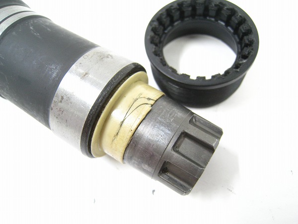 ボトムブラケット BB-ES25 JIS/68mm 113mm オクタリンク ※割れ