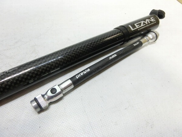 携帯ポンプ カーボン