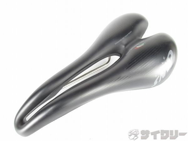 サドル　HYBRID　ブラック　aisi 304 tube