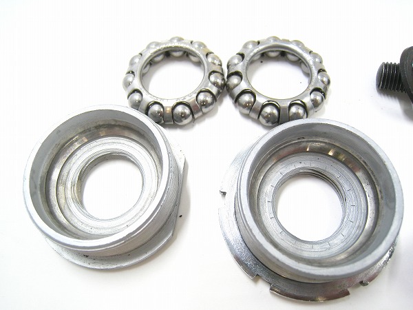 ボトムブラケット ITA 113mm スクエア 地球マーク