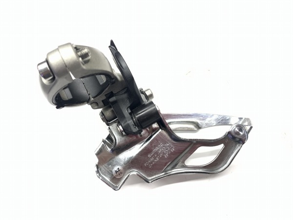 フロントディレイラー FD-M581A 3s 31,8mm(シムあり) 66-69°