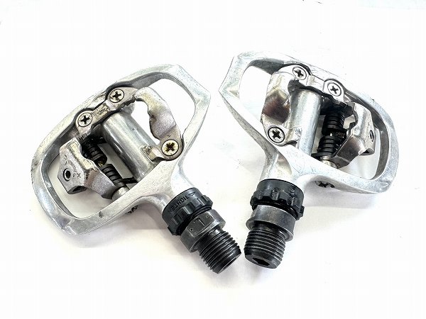 ビンディングペダル PD-A520 SPD シルバー