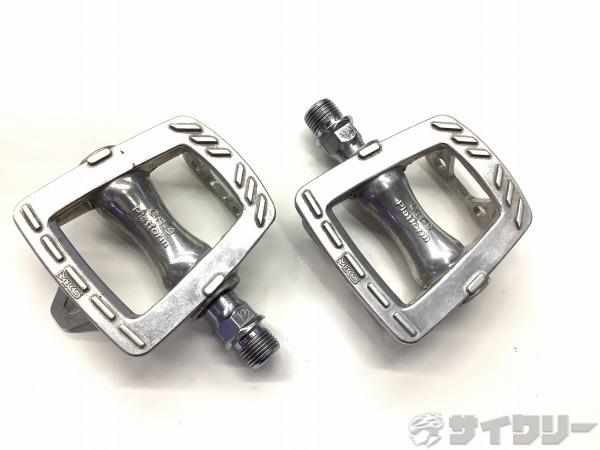 フラットペダル GR-9 PLATFORM シルバー がたつきあり