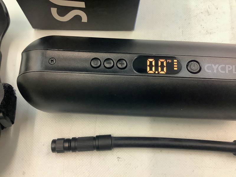 電動空気入れ　A2　Tire Inflator