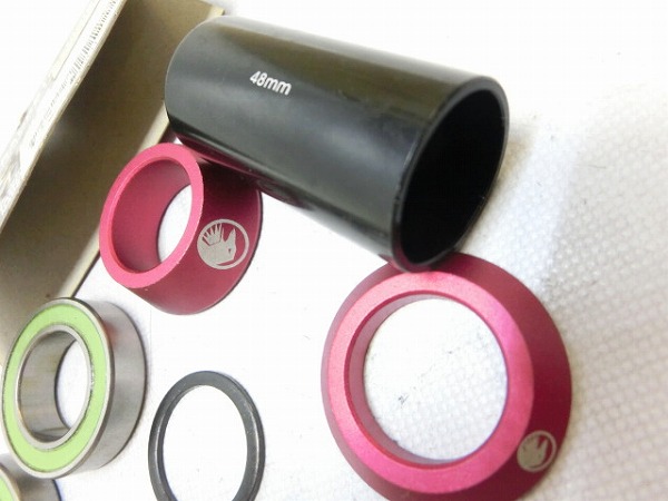 BMXボトムブラケット SPANISH-BB/φ22mm