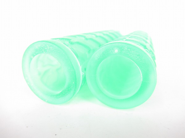 グリップ グリップ長：125㎜ クリアグリーン　エンドキャップ欠品