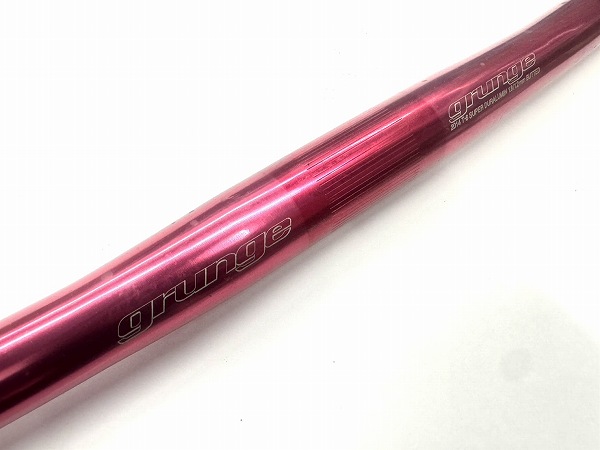 ハンドルバー 約580mm(実測）/25.4mm レッド