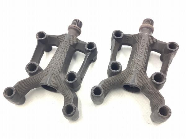 フラットペダル　オクトパス