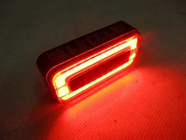 リアライト arctuus