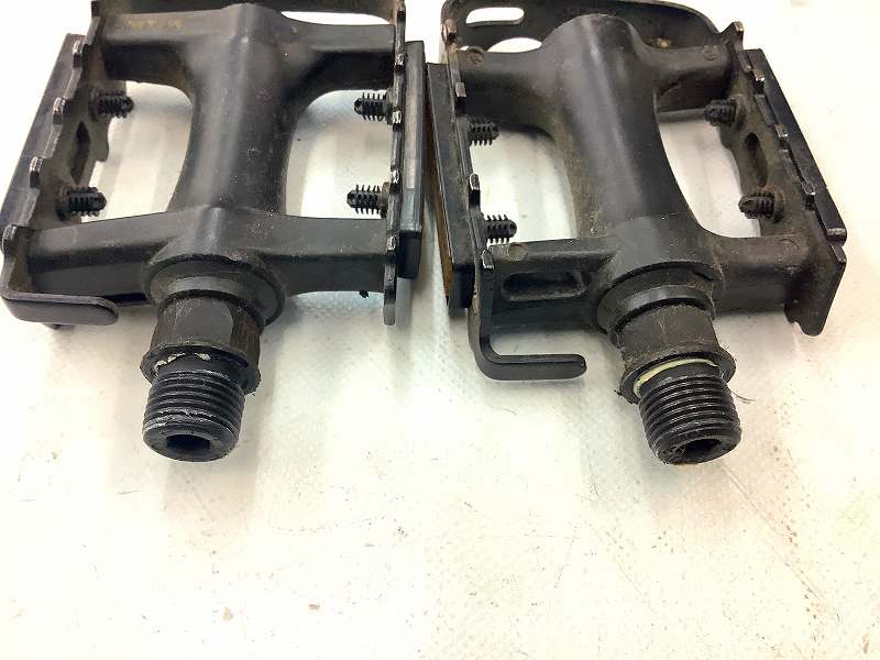 フラットペダル