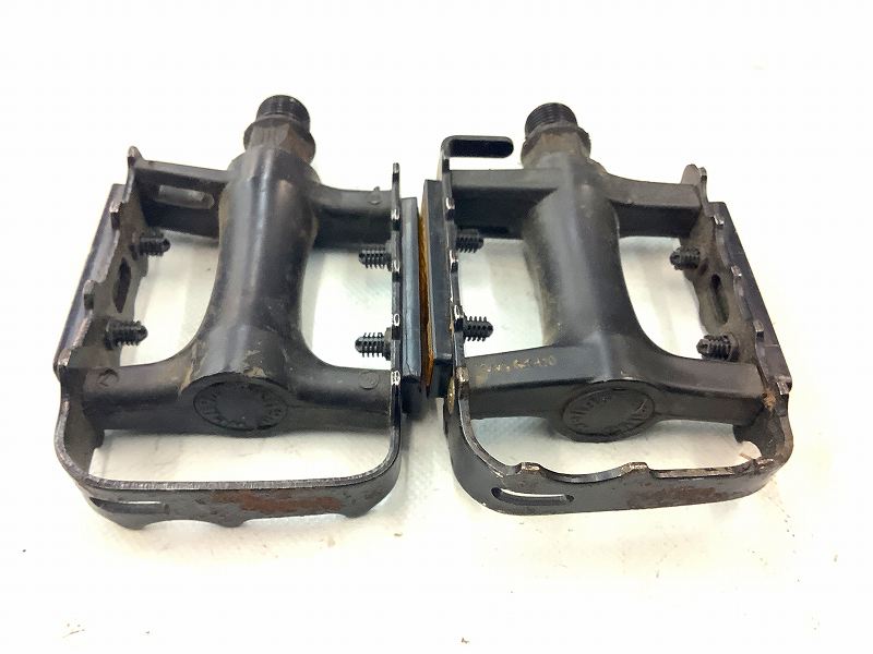 フラットペダル