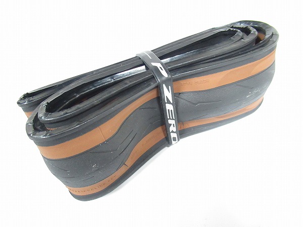 スリックタイヤ P ZERO RACE TLR 700x28c ブラウン
