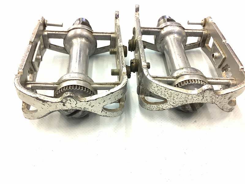 フラットペダル UNIQUE ROAD