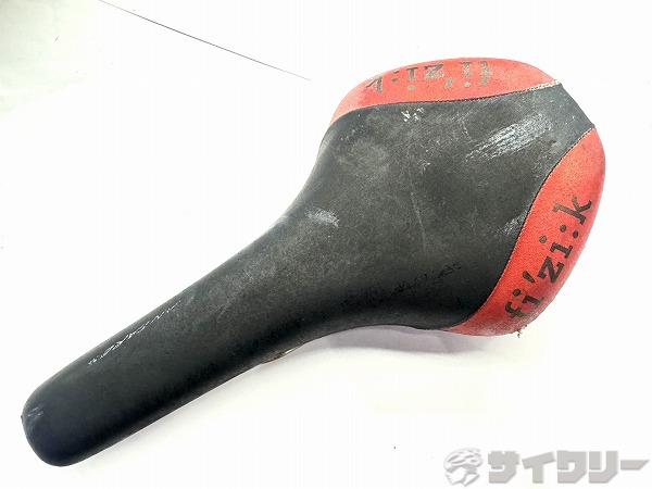 サドル ANTARES MANGANESEレール ブラック/レッド 欠品あり