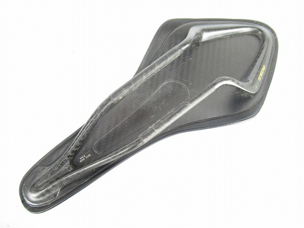 サドル ARIONE 00　ブラック　カーボンレール