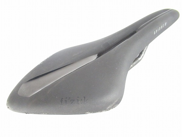 サドル ARIONE R1 OPEN　ブラック　カーボンレール