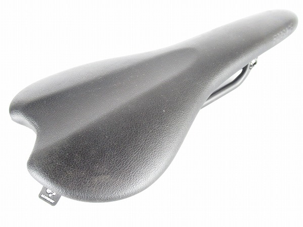 サドル FORSAGE　ブラック　アルミ＆カーボンレール（交換可能）