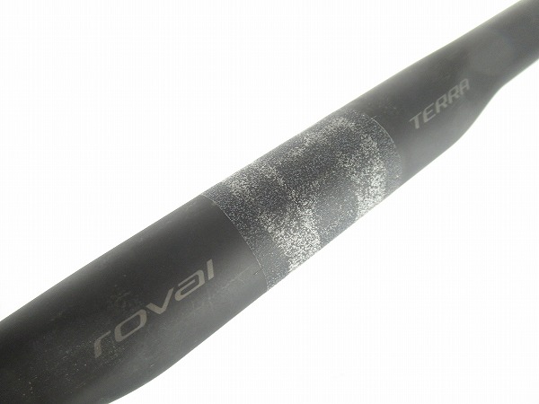 カーボンドロップハンドル　TERRA　31.8mm/440mm（芯芯/ブラケット部）