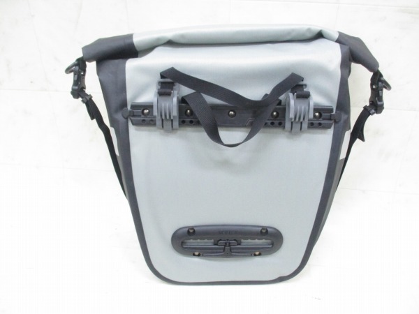ドライサイドバッグ２０ シルバー