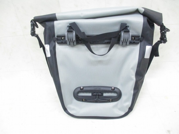 ドライサイドバッグ２０　シルバー