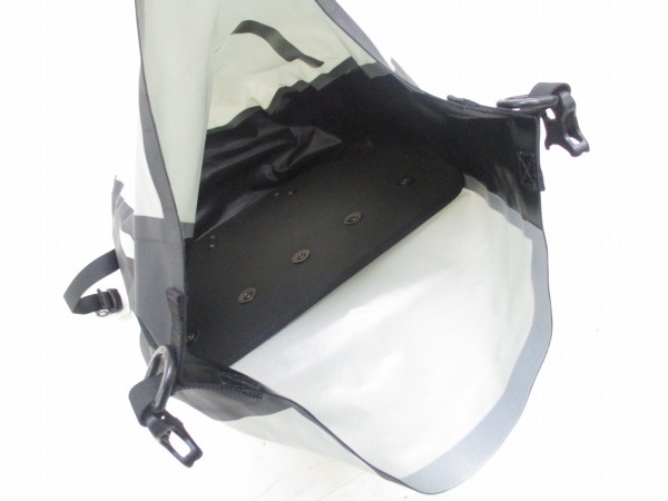 ドライサイドバッグ２０　シルバー