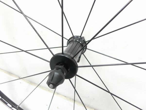 フロントホイール　RACING7 700C/クリンチャー