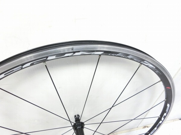 フロントホイール　RACING7 700C/クリンチャー