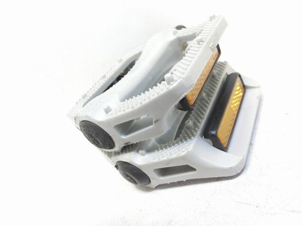 フラットペダル グレー