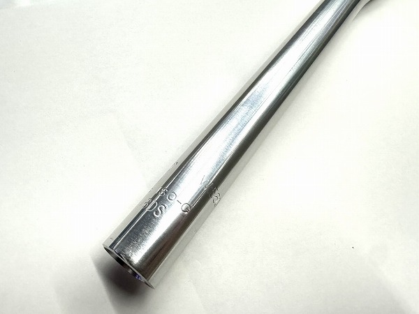 ハンドルバー 約560mm(実測）/25.4mm シルバー