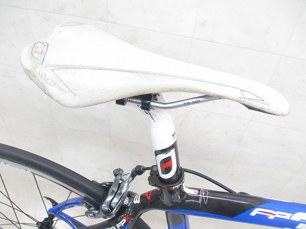 FP3 ※フォーク変色有