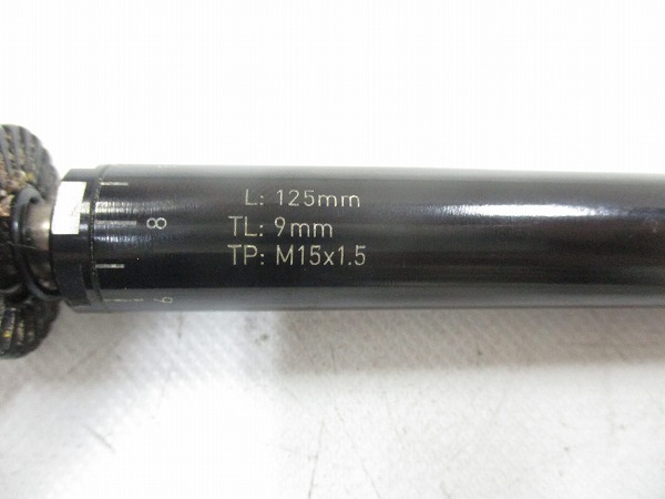 スルーアクスルシャフト 135mmx15mm（実測）