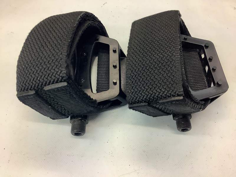 トゥクリップペダル