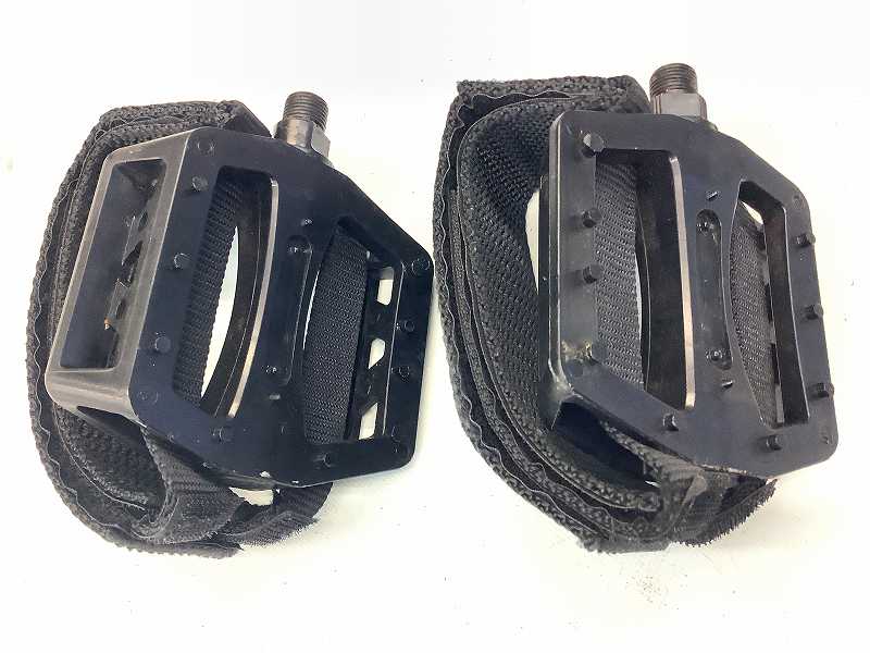 トゥクリップペダル