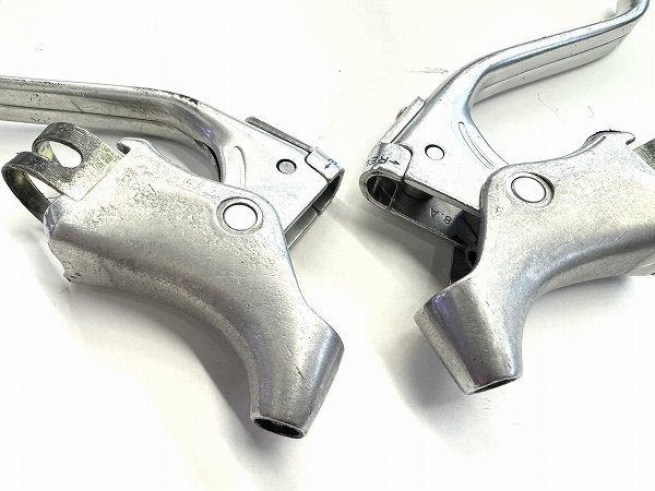 ブレーキレバー RELEASE シルバー カバーなし
