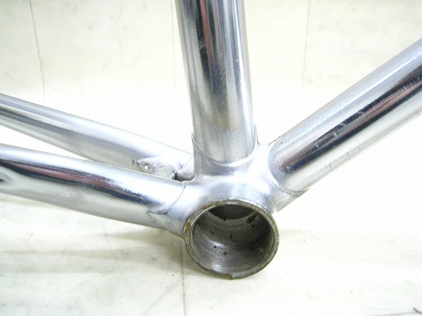 ピストフレーム NJS ※フロントブレーキ穴、メッキ加工