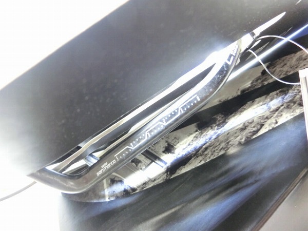 サドル ASPIDE SHORT OPEN CARBONFX 155mm