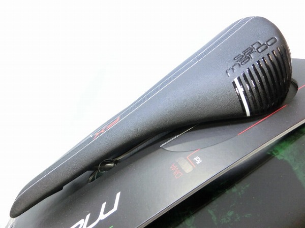 サドル REGALE CARBONFX PROTEK  ブラック 138mm