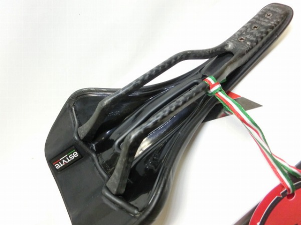 サドル STARLITE カーボンレール ブラック