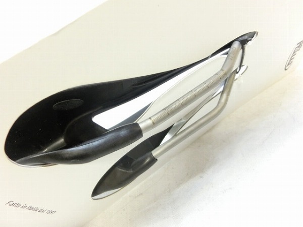 サドル SP-01 BOOST Ti316レール ツールドフランスモデル