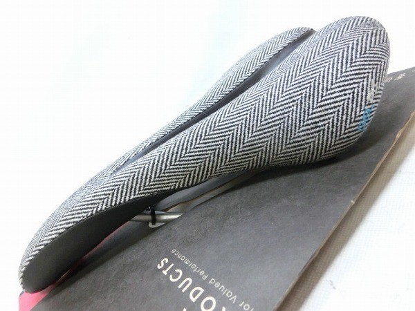 サドル GELFIT ヘリンボーン